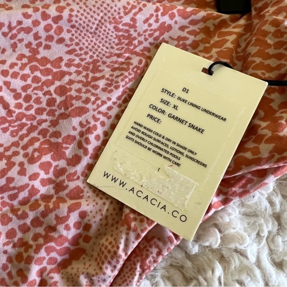 ACACIA Duke bottom in Garnet Snake Lining - Picture 5 of 5